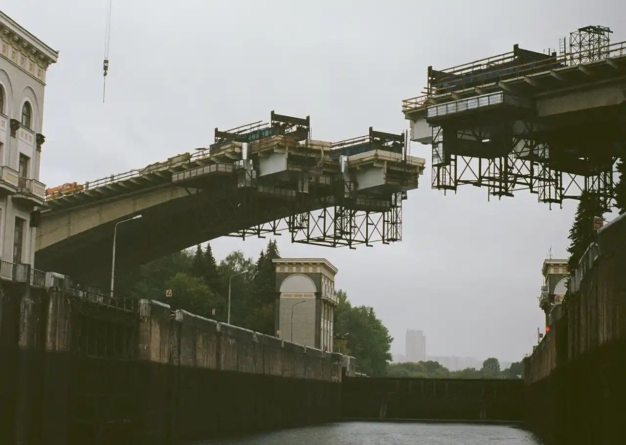 Rexello- Caster wheels use for bridge construction applications